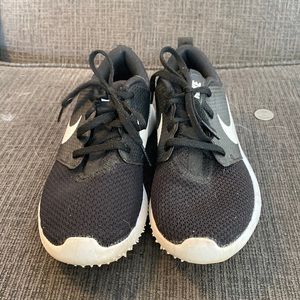 Nike boy golf shoes